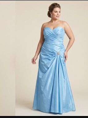 Du Vinci Elegant Blue Evening Gown - Size 16